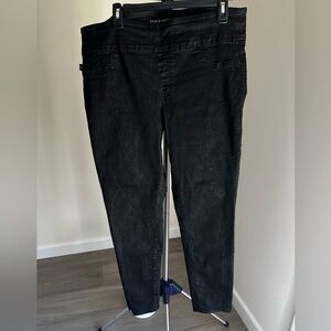 Rock & Republic Denim black slight metallic Leggings Size 18 Like New